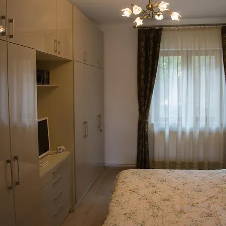 Apartment Chic *