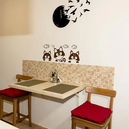 Apartment Chic *